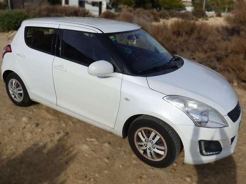 Usado Suzuki Swift GL 94 CV (69 kW) 2015 Blanco Utilitario