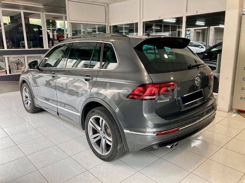Usado VW Tiguan R-line 150 CV (110 kW) 2020 Gris / plata SUV