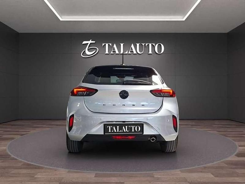 Usado Opel Corsa 101 CV (74 kW) 2024 Plateado Utilitario