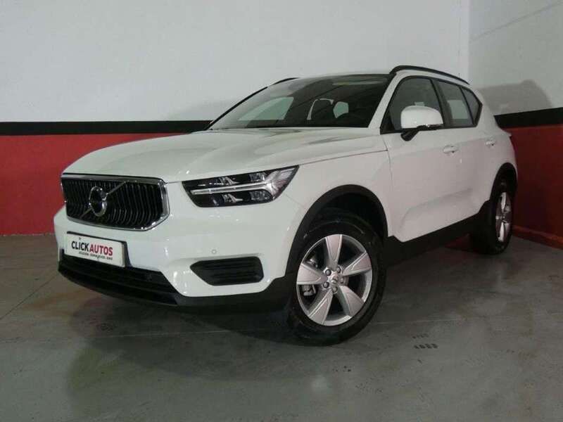 Blanco Usado 2021 Volvo XC40 Momentum SUV | 22.000 € (Super precio) - Imagen 1/4