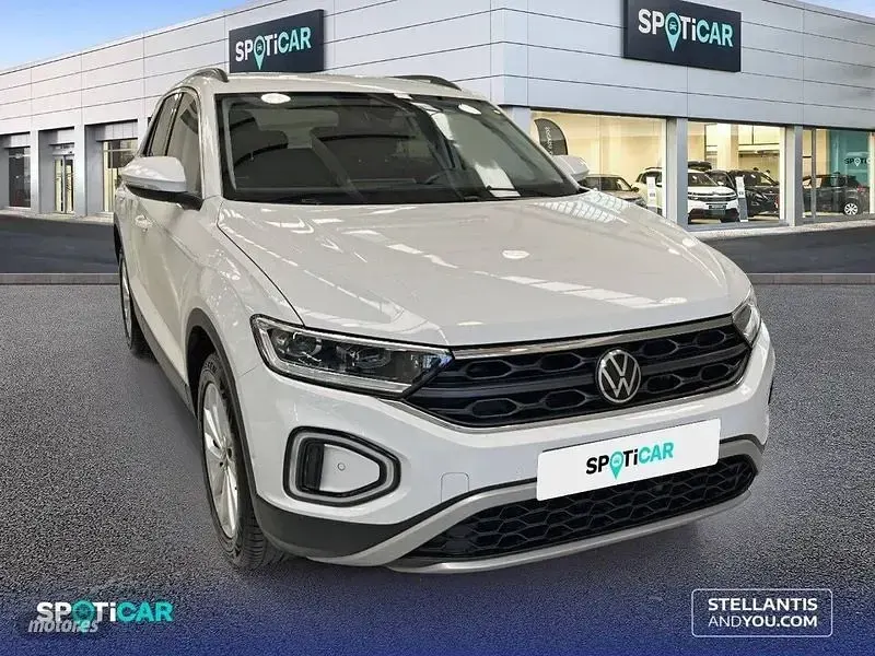 Usado VW T-Roc Life 115 CV (84 kW) 2024 Negro SUV