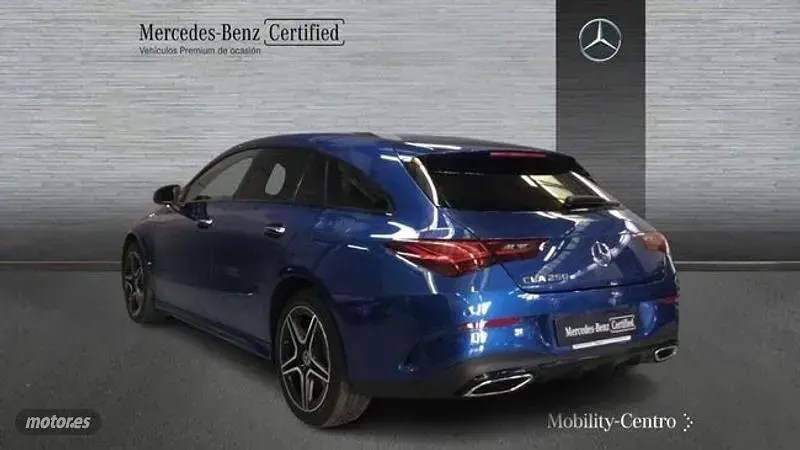 Usado Mercedes CLA250e 217 CV (159 kW) 2024 Azul Coupe
