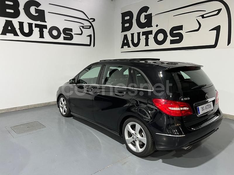 Usado Mercedes B180 109 CV (80 kW) 2013 Negro Monovolumen