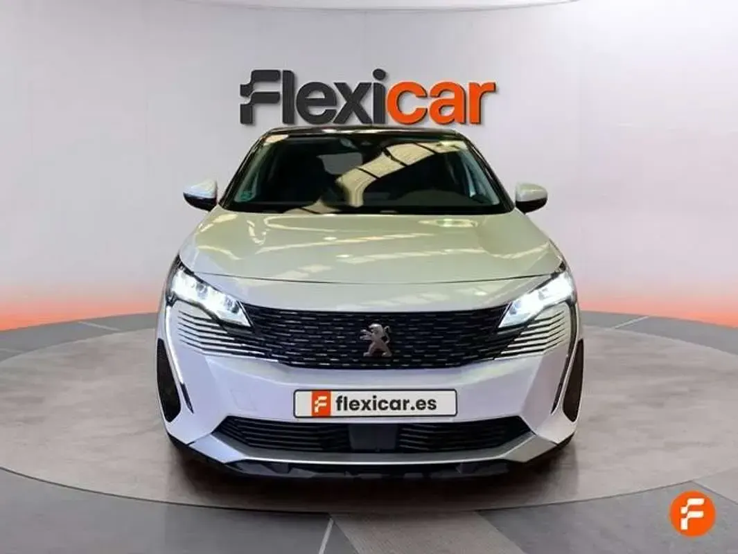 Usado Peugeot 3008 Active 131 CV (96 kW) 2021 Blanco SUV