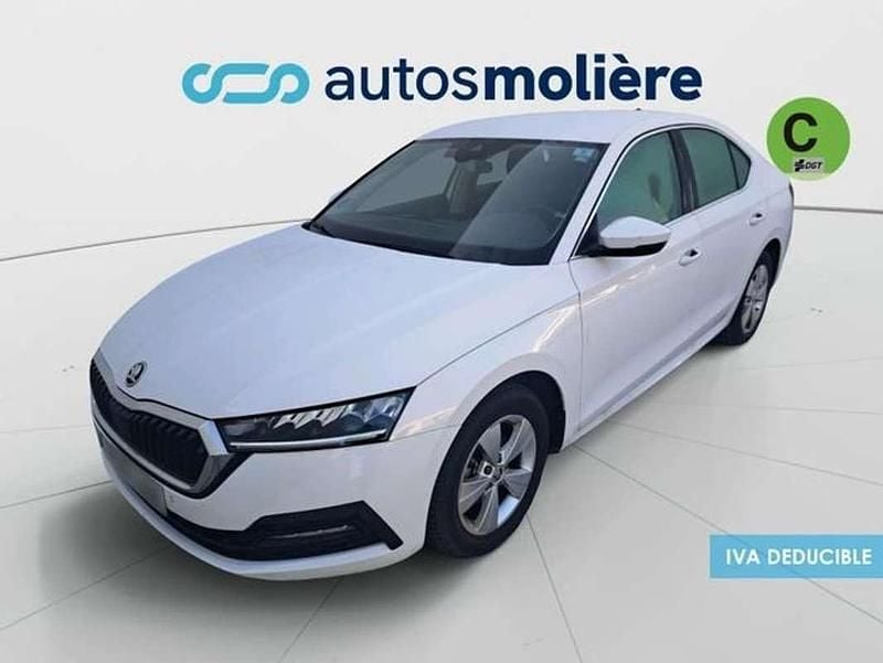 Usado Skoda Octavia Ambition 150 CV (110 kW) 2021 Blanco Utilitario