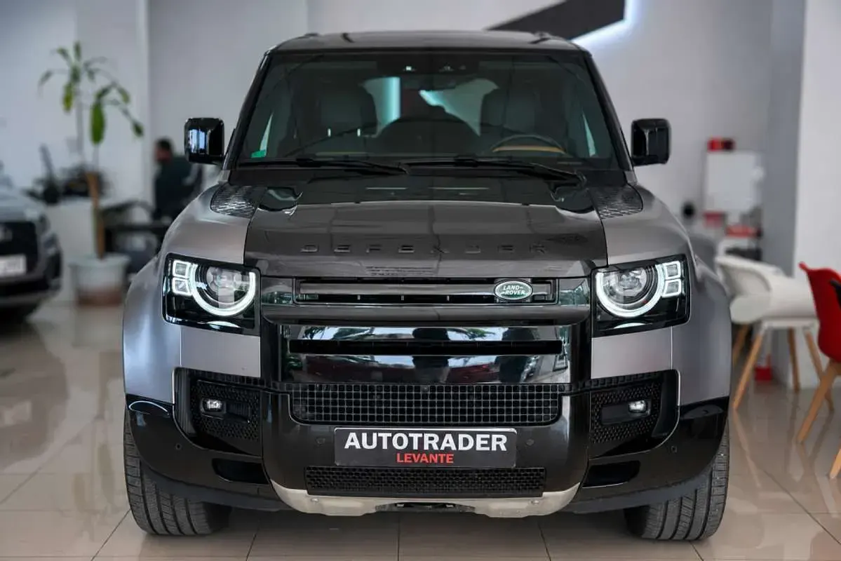 Usado Land Rover Defender S 404 CV (297 kW) 2022 Gris SUV
