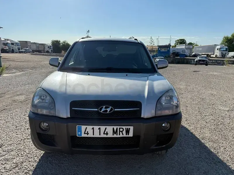 Usado Hyundai Tucson Premium 140 CV (102 kW) 2008 Gris / plata SUV