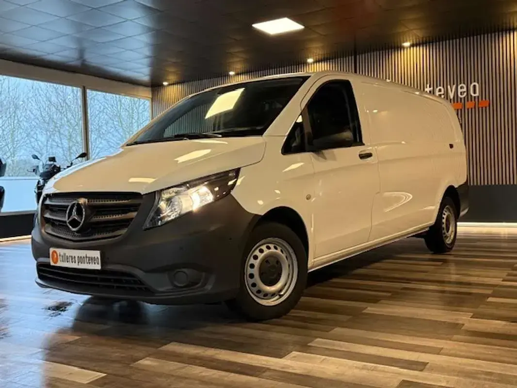 Usado Mercedes Vito 163 CV (119 kW) 2023 Blanco Van
