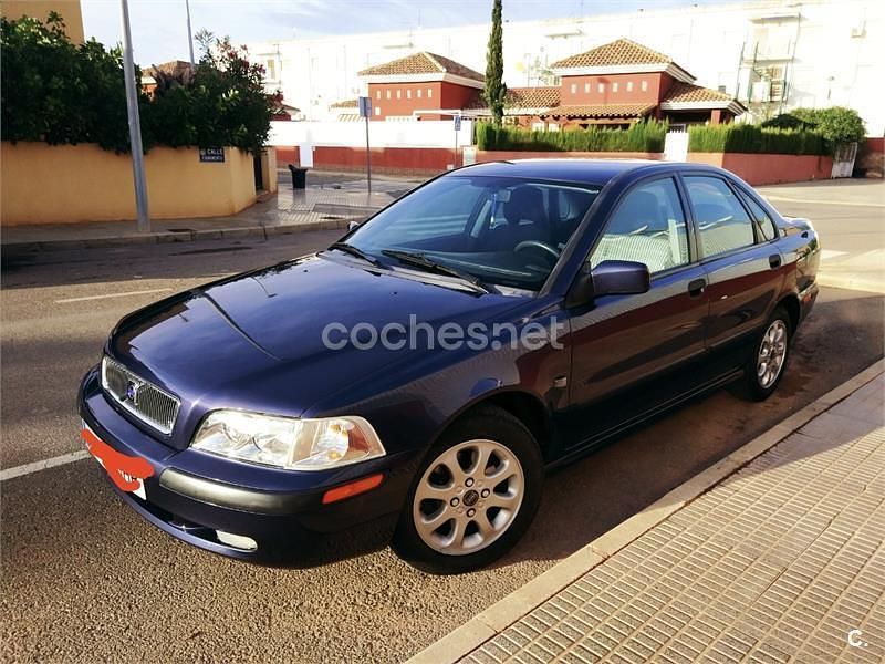 Azul Usado 2001 Volvo S40 Berlina | 1550 € - Imagen 1/4