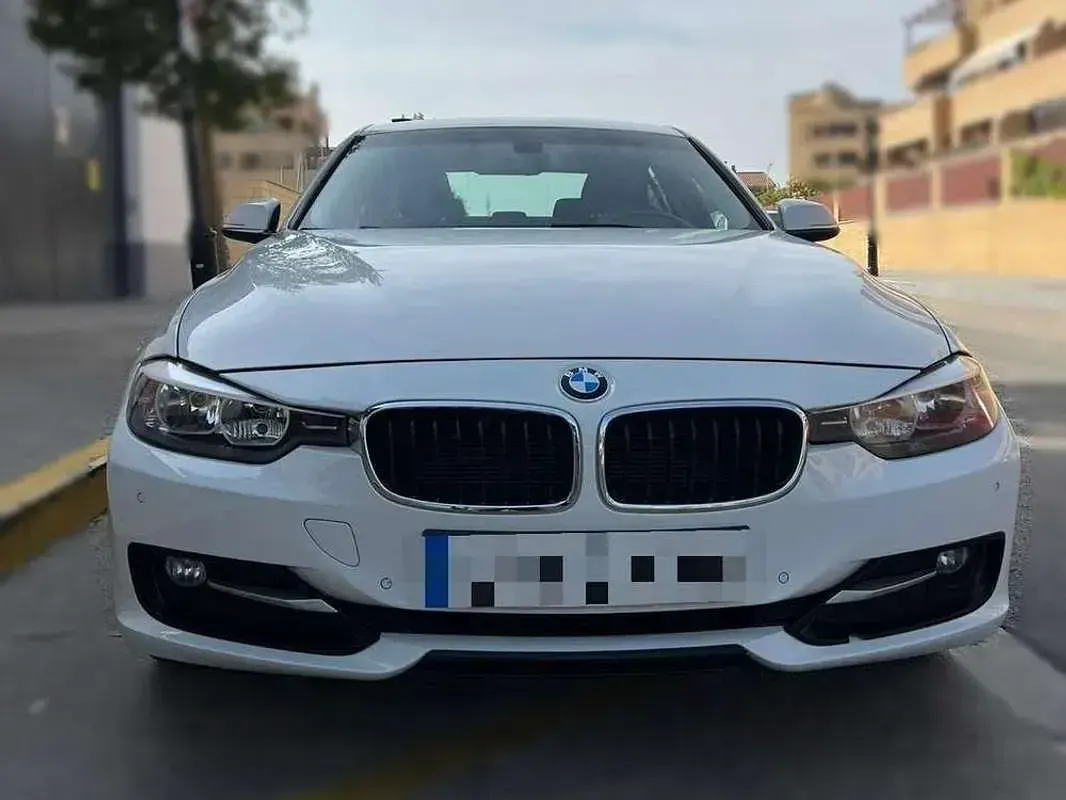 Usado BMW 320 Sport Line 184 CV (135 kW) 2012 Blanco Berlina