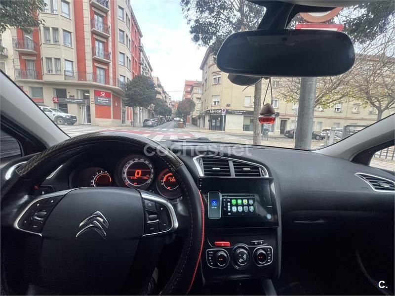 Usado Citroën C4 Feel 130 CV (95 kW) 2015 Rojo Berlina