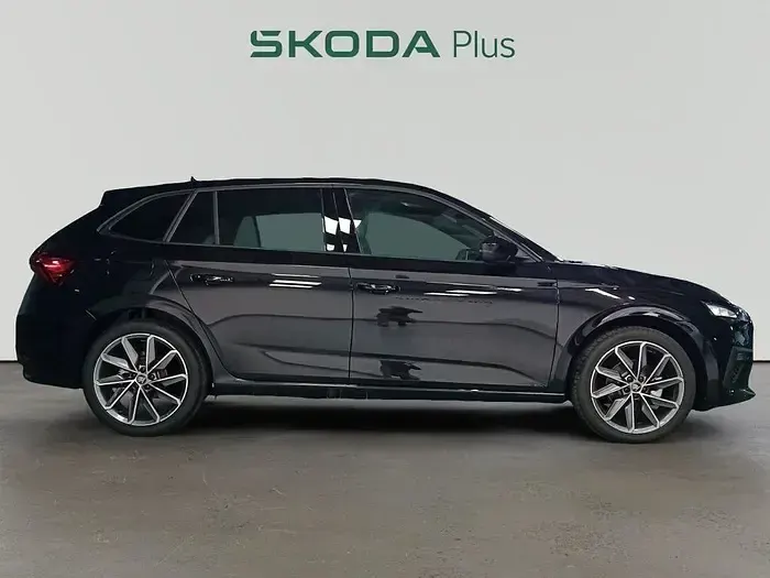 Usado Skoda Scala Sport 115 CV (84 kW) 2025 Negro Utilitario