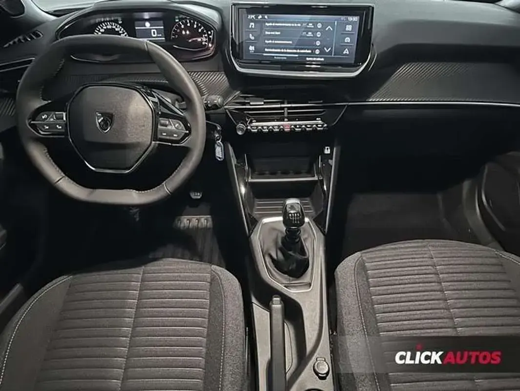 Usado Peugeot 2008 Active 101 CV (74 kW) 2023 Gris SUV