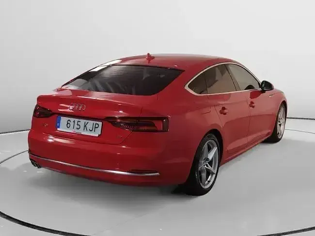 Usado Audi A5 Sport 190 CV (139 kW) 2018 Rojo Coupe