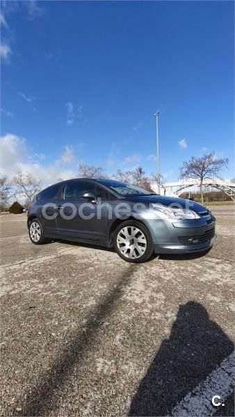 Usado Citroën C4 VTR Sport 110 CV (80 kW) 2006 Gris / plata Berlina