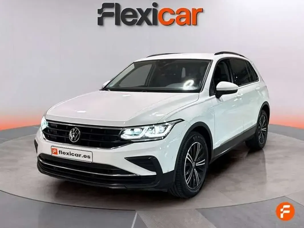 Usado VW Tiguan Life 150 CV (110 kW) 2022 Blanco SUV