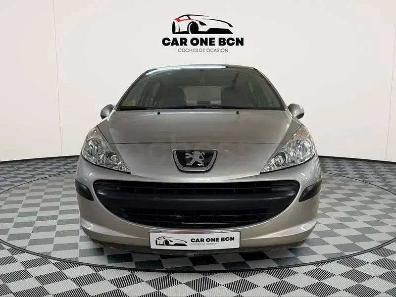 Usado Peugeot 207 70 CV (51 kW) 2009 Gris / plata Berlina