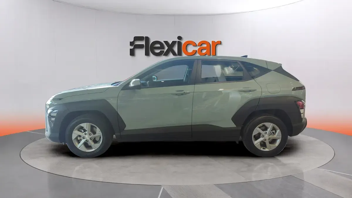 Usado Hyundai Kona 120 CV (88 kW) 2024 Gris SUV