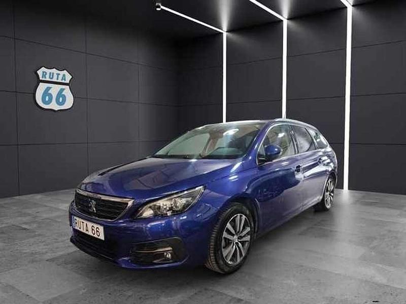 Usado Peugeot 308 SW Allure 131 CV (96 kW) 2018 Azul Familiar
