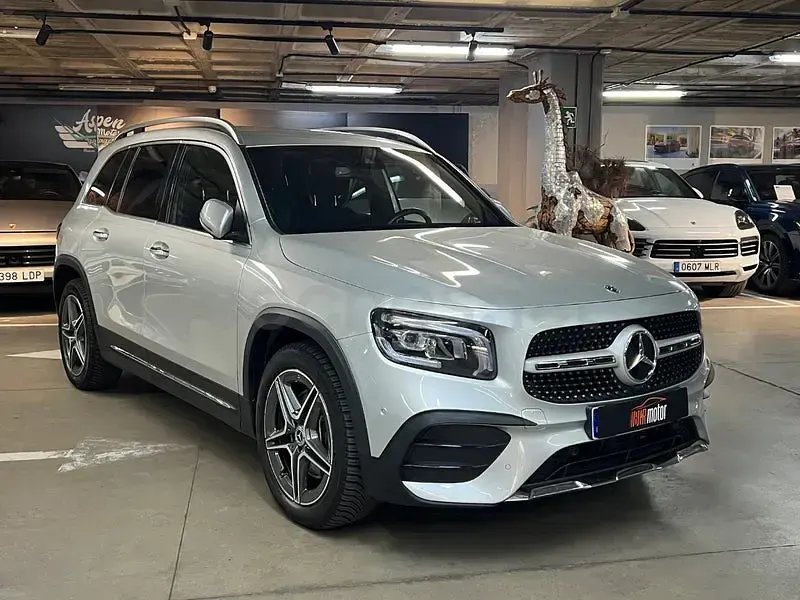 Usado Mercedes GLB220 190 CV (139 kW) 2023 Gris / plata SUV