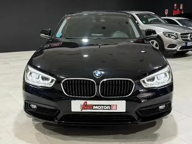 Usado BMW 116 116 CV (85 kW) 2017 Negro Utilitario