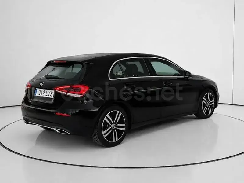 Usado Mercedes A180 136 CV (100 kW) 2022 Negro Berlina