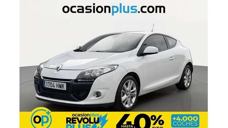 Usado Renault Mégane III Dynamique 110 CV (80 kW) 2012 Blanco Coupe