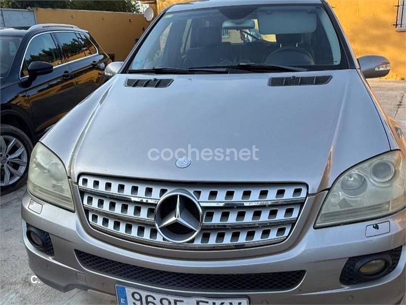 Usado Mercedes ML350 272 CV (200 kW) 2007 Gris / plata SUV