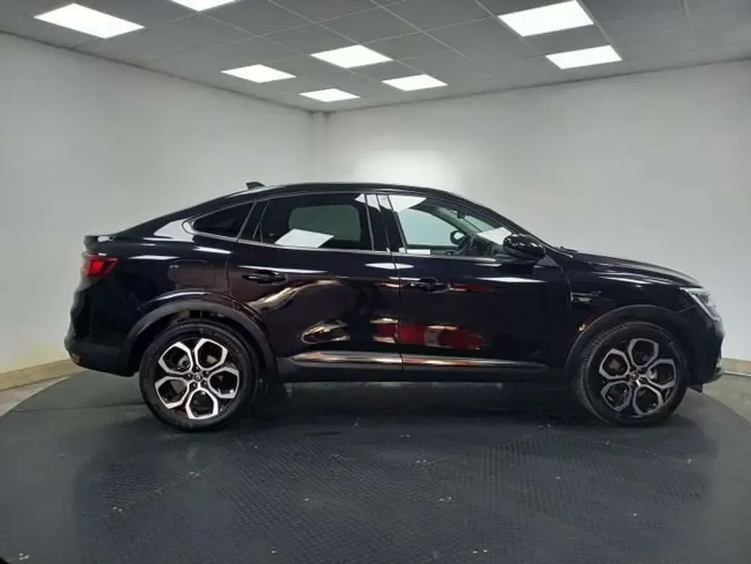 Usado Renault Arkana Intens 143 CV (105 kW) 2022 Negro SUV