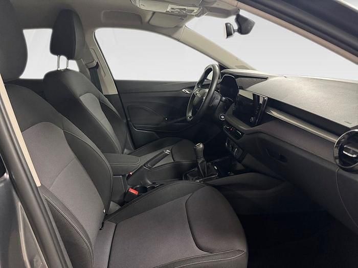 Usado Skoda Fabia Selection 95 CV (69 kW) 2025 Gris Utilitario