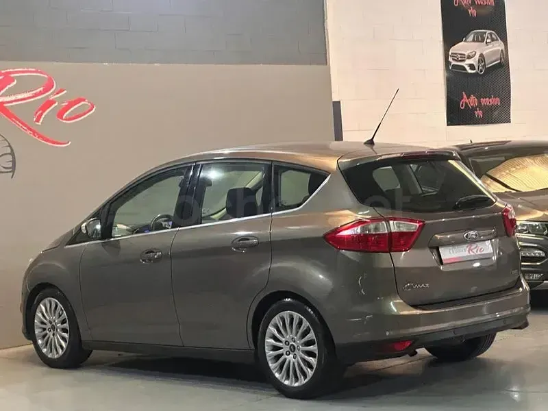 Usado Ford C-MAX Trend 125 CV (91 kW) 2014 Beige Monovolumen
