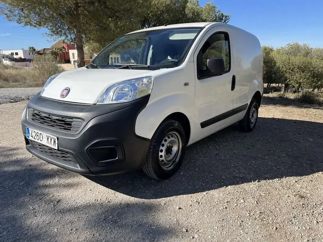 Usado Fiat Fiorino 82 CV (60 kW) 2018 Blanco Monovolumen