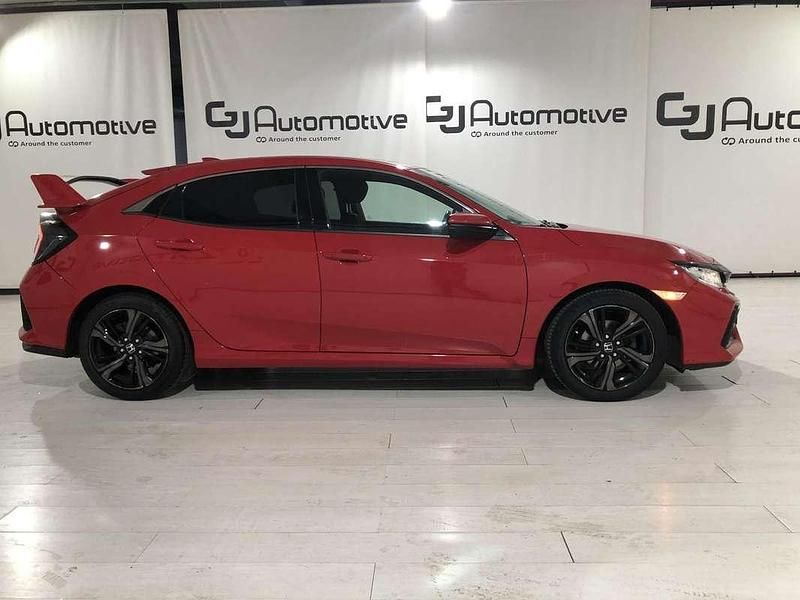 Usado Honda Civic Comfort 126 CV (92 kW) 2019 Rojo Utilitario