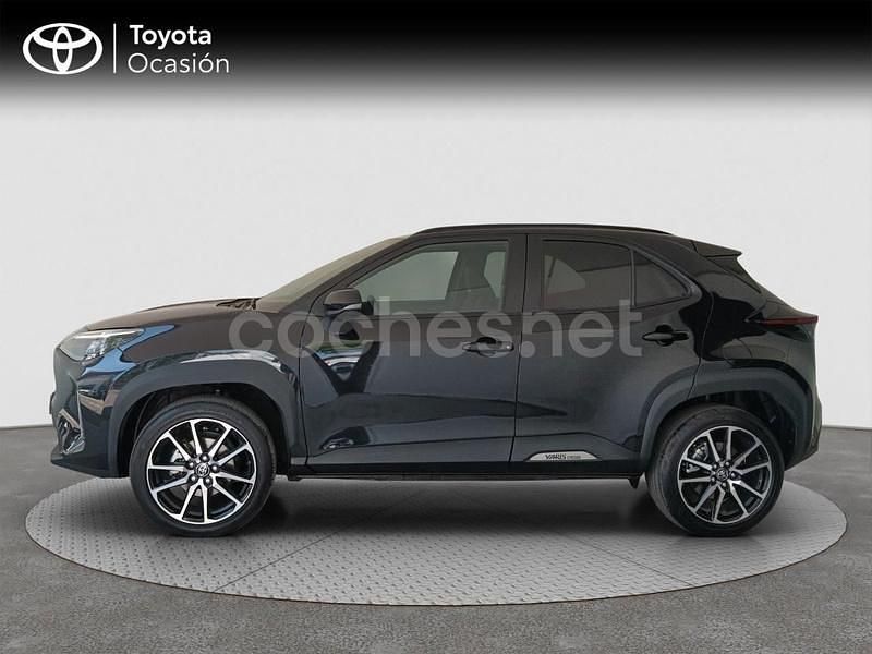 Usado Toyota Yaris Cross Sport 130 CV (95 kW) 2025 Negro SUV