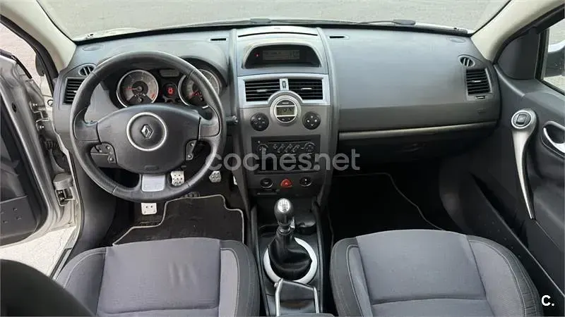Usado Renault Mégane GT Line GT 150 CV (110 kW) 2007 Gris / plata Berlina