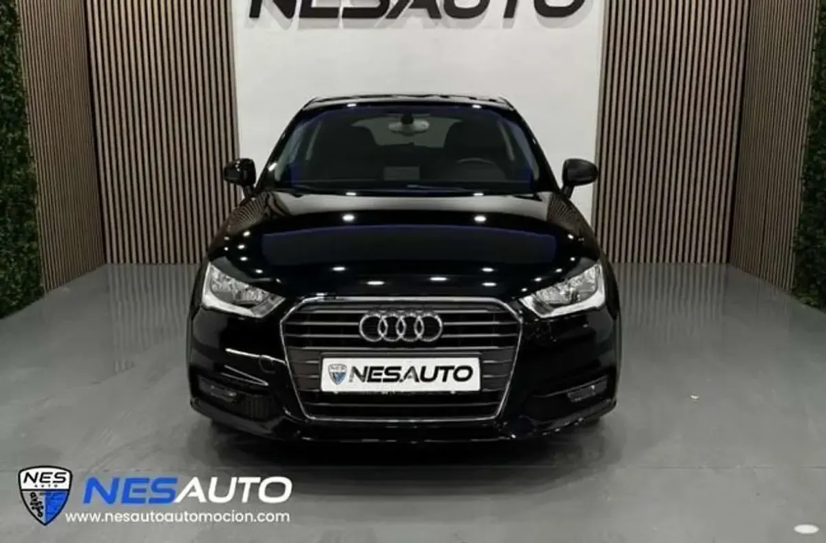 Usado Audi A1 Attraction 95 CV (69 kW) 2016 Negro Utilitario