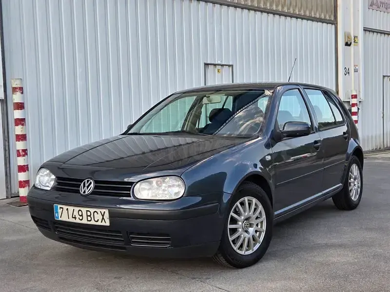Usado VW Golf IV Conceptline 90 CV (66 kW) 2000 Azul Berlina