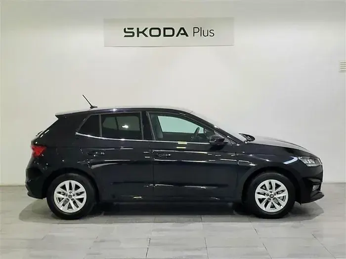 Usado Skoda Fabia Selection 95 CV (69 kW) 2025 Negro Utilitario