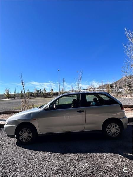 Gris / plata Usado 1999 Seat Ibiza Berlina | 1000 € (Buen precio) - Imagen 1/2