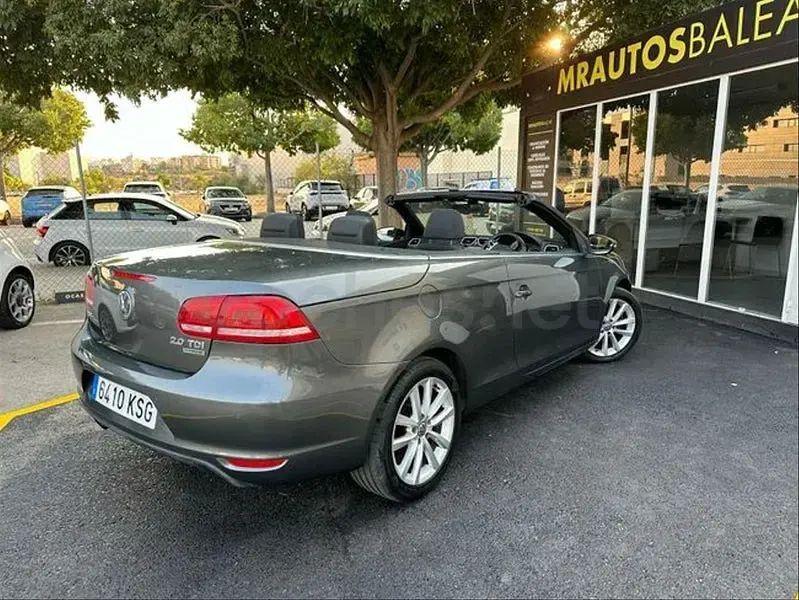 Usado VW Eos 140 CV (102 kW) 2008 Gris / plata Descapotable