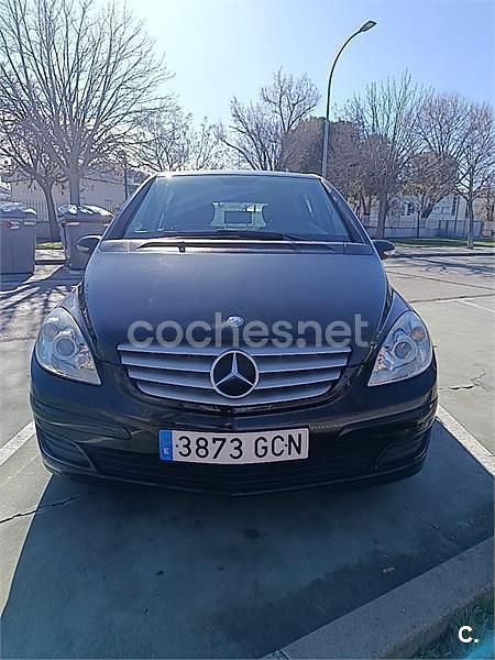 Usado Mercedes B180 109 CV (80 kW) 2008 Negro Monovolumen