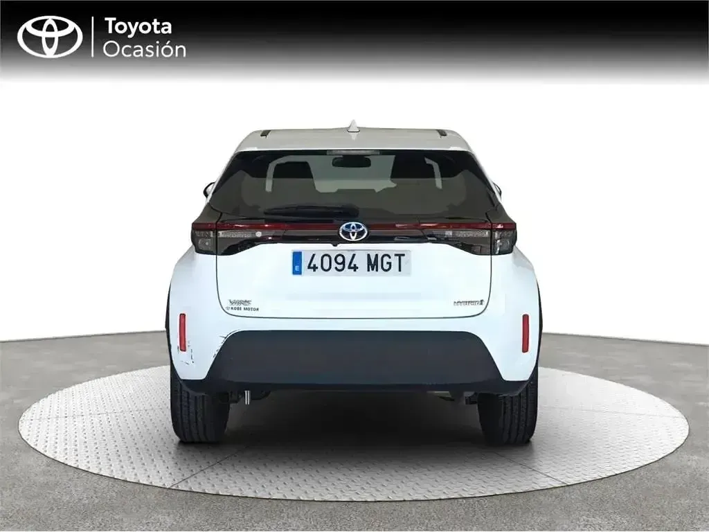 Usado Toyota Yaris Cross Active 116 CV (85 kW) 2023 Blanco SUV