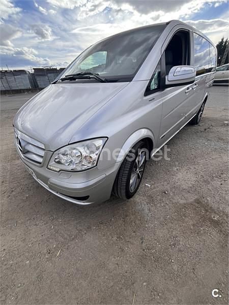 Usado Mercedes Viano Edition 224 CV (164 kW) 2012 Gris / plata Monovolumen