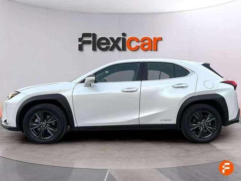 Usado Lexus UX 250h Business Edition 184 CV (135 kW) 2022 Blanco SUV
