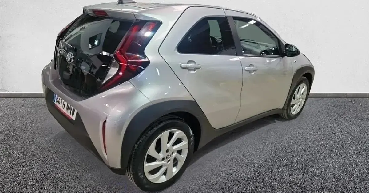 Usado Toyota Aygo X Play 72 CV (52 kW) 2024 SUV