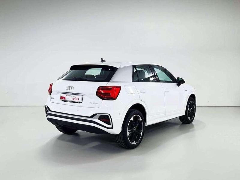 Usado Audi Q2 S-Line 116 CV (85 kW) 2024 Blanco SUV