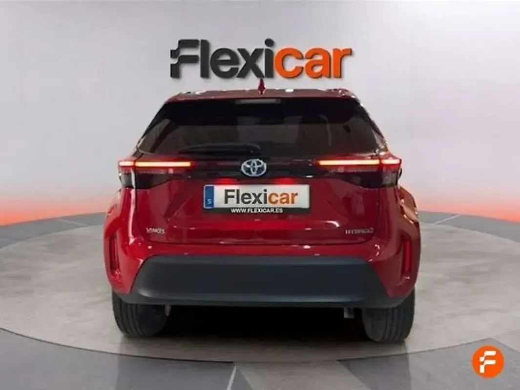 Usado Toyota Yaris Cross Active 116 CV (85 kW) 2023 Blanco SUV