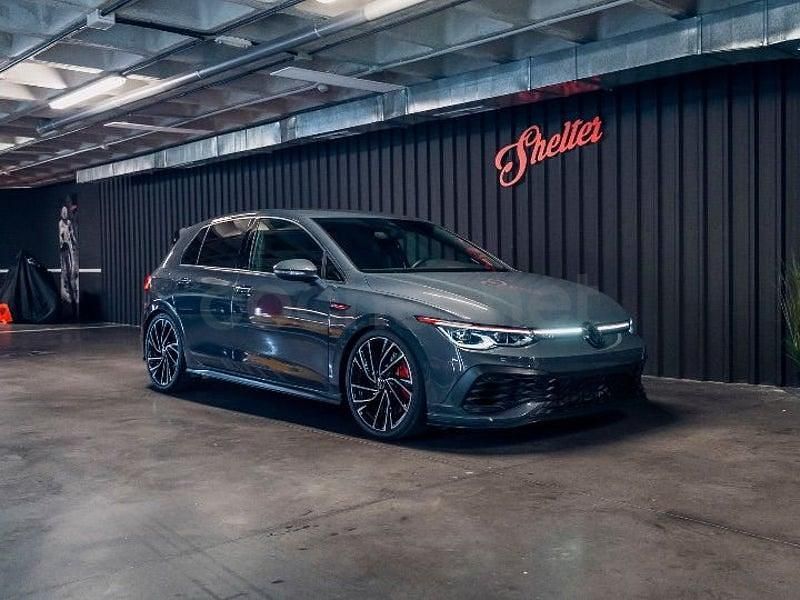 Usado VW Golf VIII GTI Clubsport 301 CV (221 kW) 2023 Gris / plata Berlina