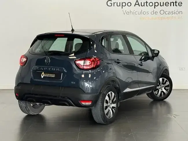 Usado Renault Captur Intens 90 CV (66 kW) 2017 Azul SUV