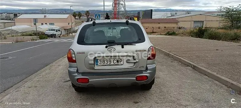 Usado Hyundai Santa Fe GLS 112 CV (82 kW) 2004 Gris / plata SUV